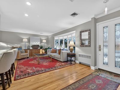 6 Dale Avenue, Syosset, NY, 11791