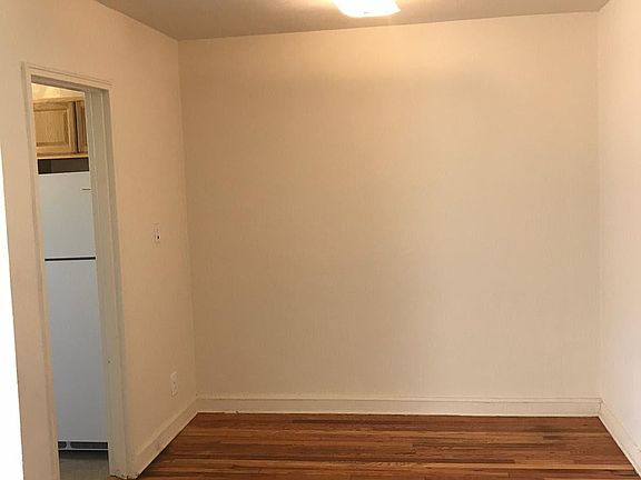 3rd image of 15040 71st Ave #72A