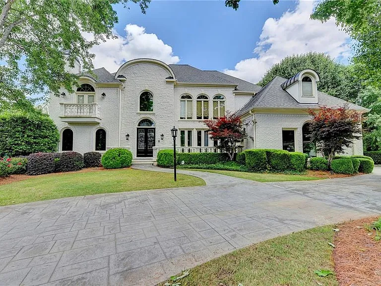 645 Falls Bay Ct — Photo 1