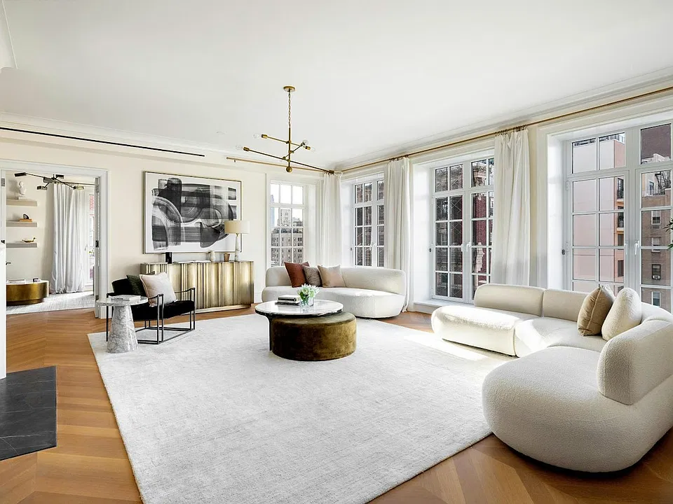 1045 Madison Ave #14