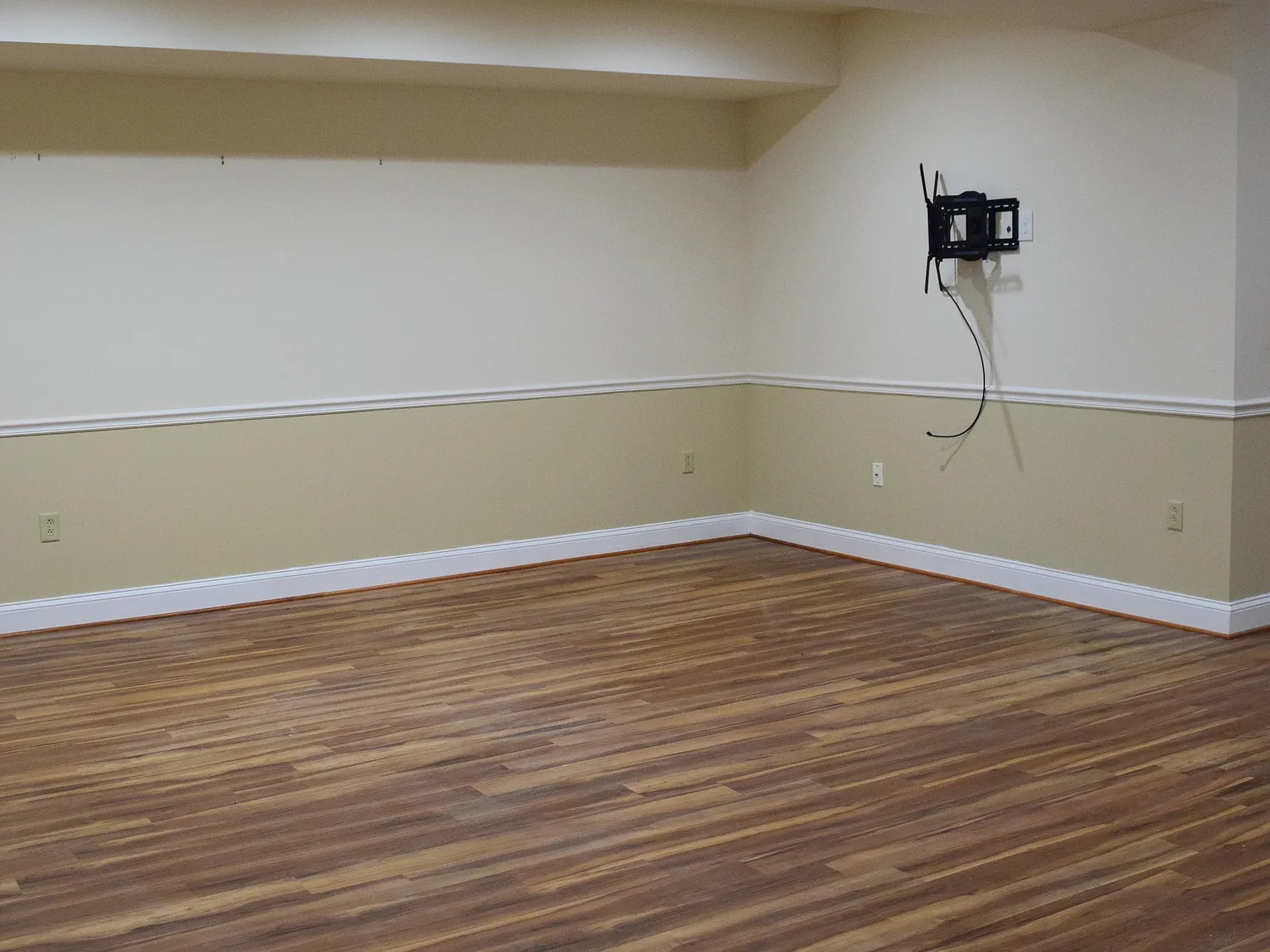 2 bed, 1800 sqft, $3,000 — Photo 2