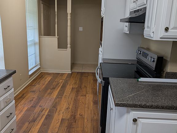 5th image of 1015 Cope Dr
