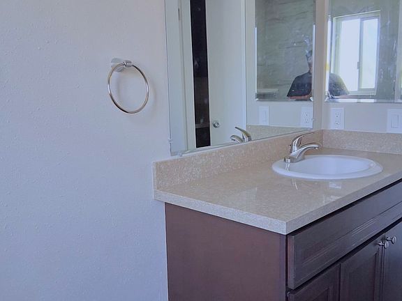 5th image of 321 Geneva St APT 11