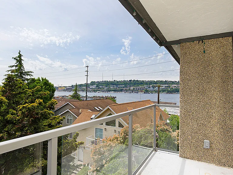 Minor Tower Apartments - Located in Eastlake — Photo 83