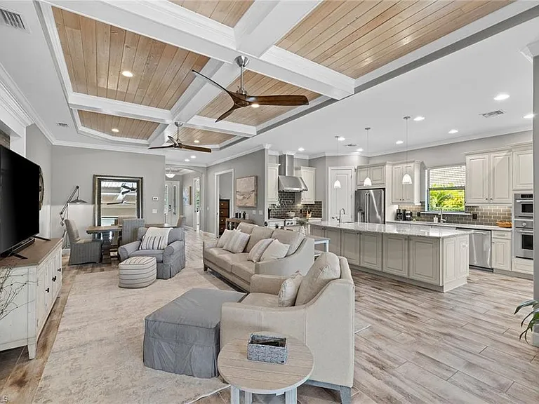 9515 Campanile Cir — Photo 13