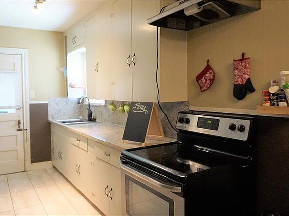 4th image of 1006 E San Antonio St