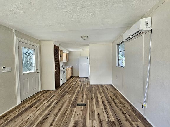 3rd image of 4360 Hitzing Ave #28