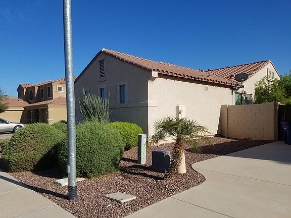 3rd image of 757 E Crescent Pl