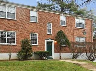 180 Pinewood Rd APT 8, Hartsdale, NY 10530