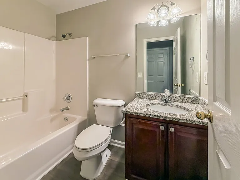 100 Homestead Ln — Photo 16