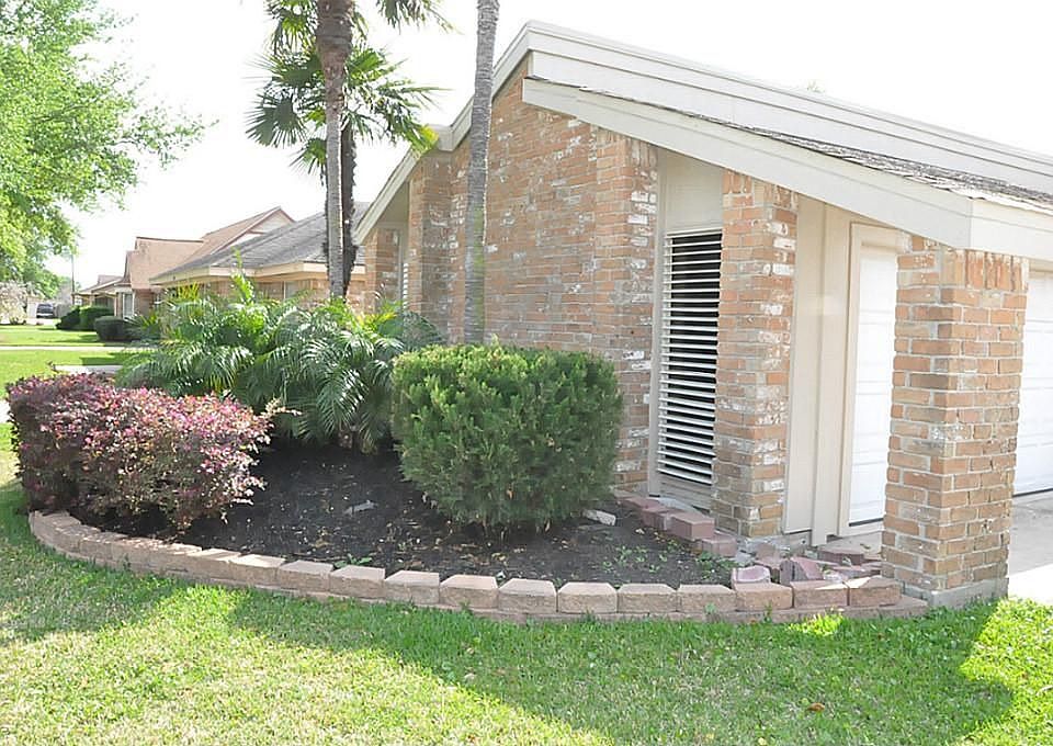 1st image of 4113 Mayflower Cir