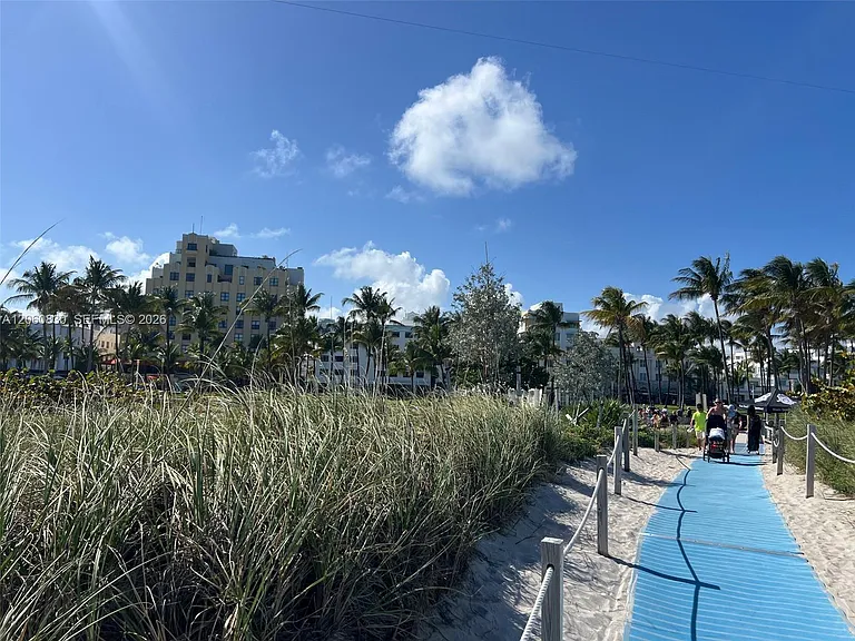 1390 Ocean Dr #101 — Photo 3