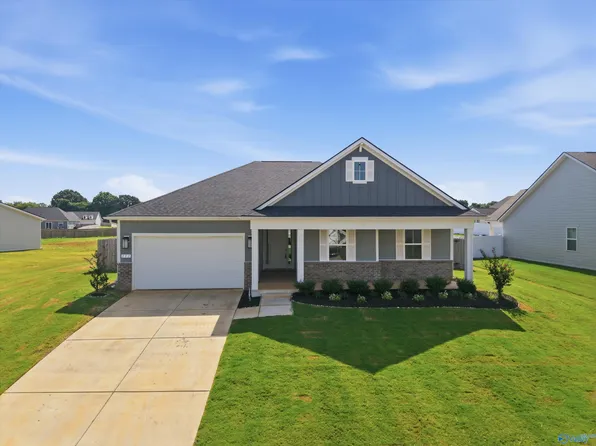 111 Jude Ln, Hazel Green, AL 35750