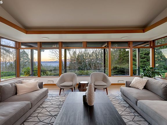 5th image of 400 NW Miller Rd