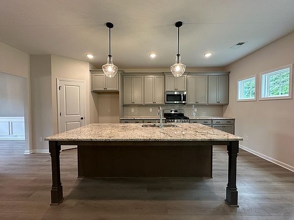 5th image of 885 Kilworth Circle #37