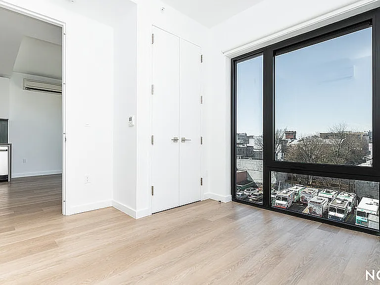 527 Grand Ave #806 — Photo 6