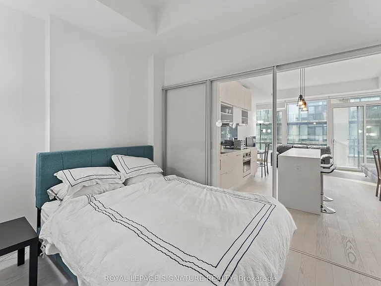 5 Soudan Ave #1629 — Photo 30