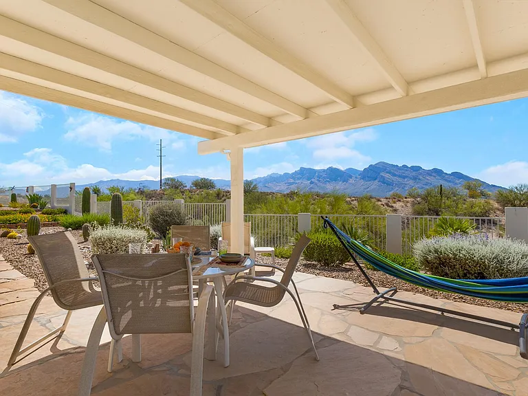 10380 N Hacienda Hermosa Dr — Photo 13