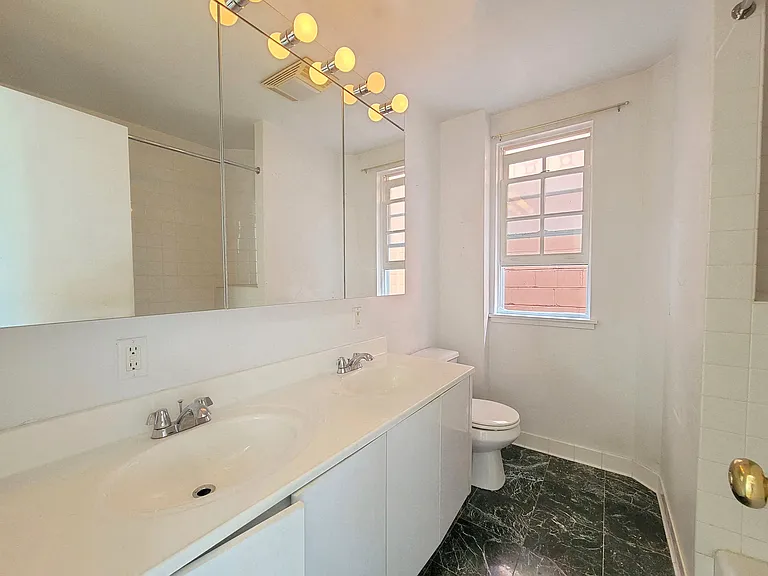 225 E 96th St #6RPH — Photo 8