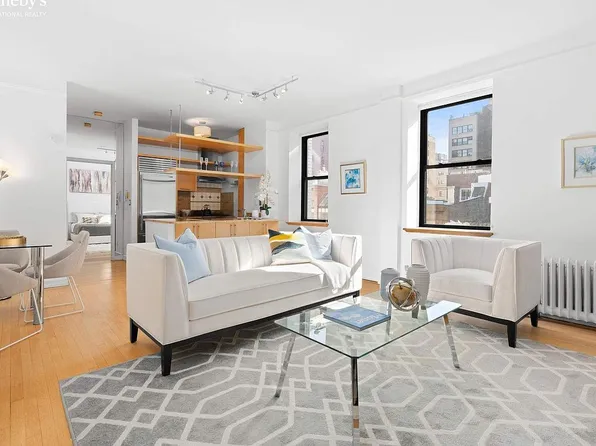 7 Gramercy Park W #5D, New York, NY 10003