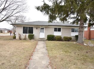 33817 Ryan Rd, Sterling Heights, MI 48310