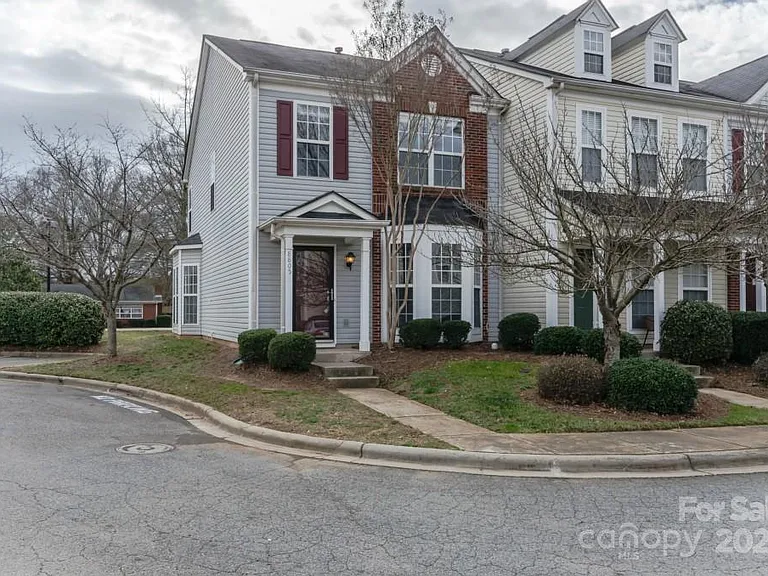 8805 Gerren Ct — Photo 1