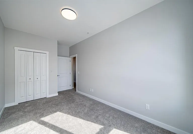 3870 Market St SE — Photo 12