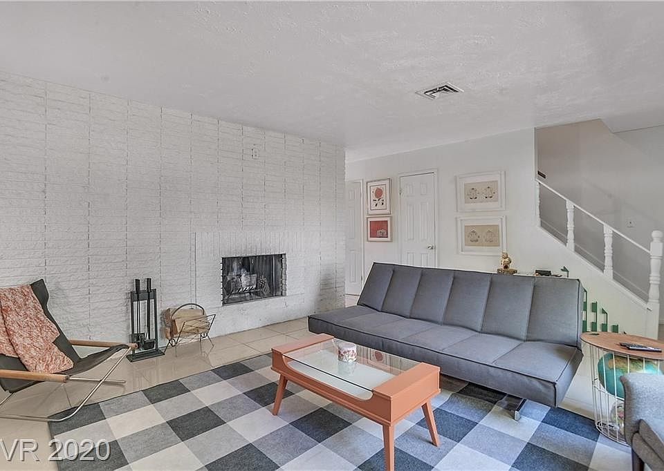 1st image of 109 Greenbriar Townhouse Way