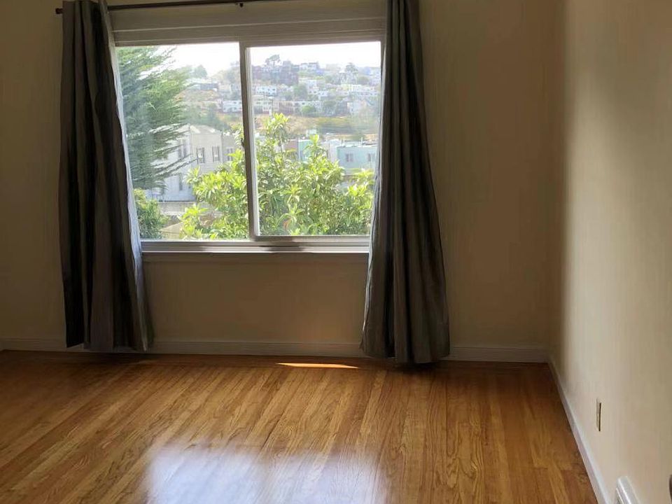 1st image of 372 Ellington Ave