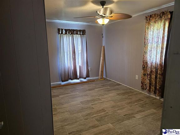 2nd image of 206 Huggins St