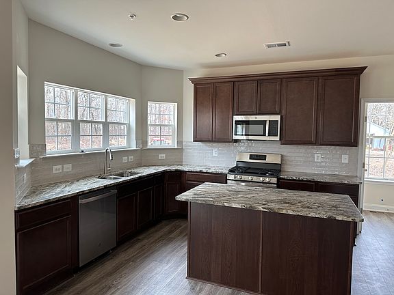 4th image of 13980 Monticello Dr #1