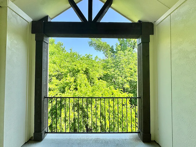 8103 Emsworth Dr — Photo 23