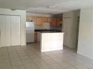 5225 NW 23rd St, Lauderhill, FL 33313
