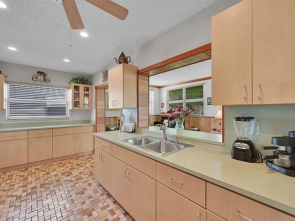 4th image of 7107 NW 74th Place