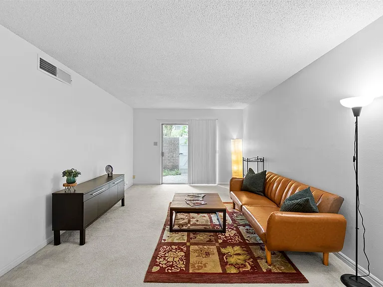 2601 Bellefontaine St #C116 — Photo 13