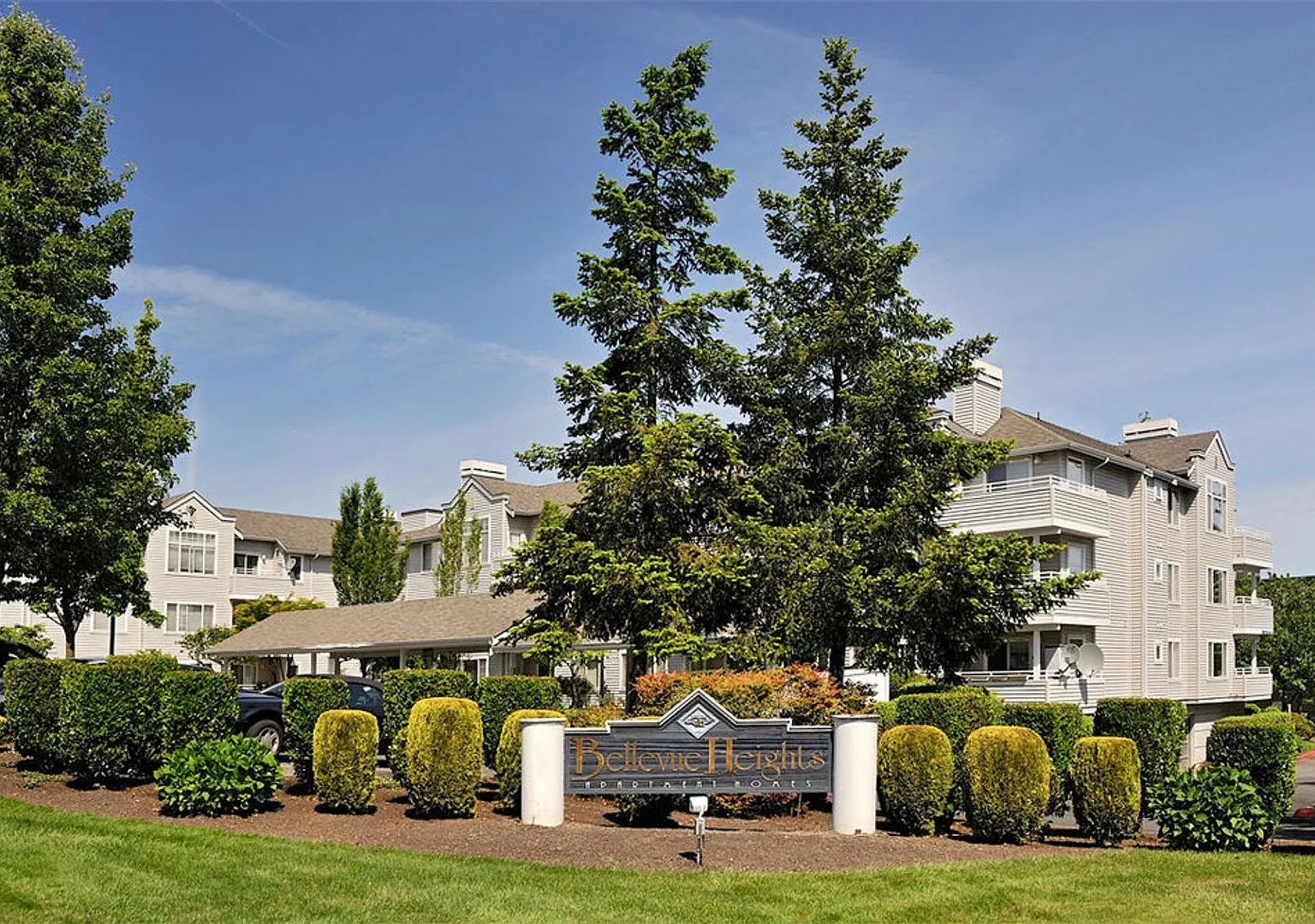 Bellevue Heights Apartments — Photo 1