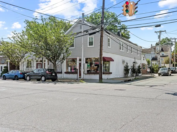 51 Spring St, Oyster Bay, NY