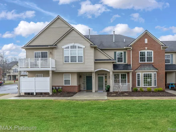 4253 Hampton Ridge Blvd, Howell, MI 48843