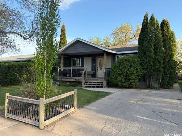 158 Selkirk CRESCENT, Saskatoon, SK S7L 4J3