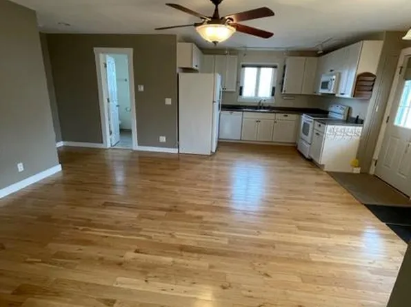 (undisclosed Address), Wading River, NY 11792
