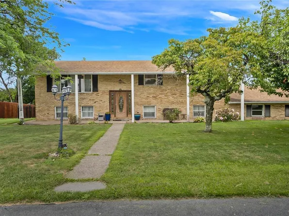 2849 Hillcrest Dr E, Coplay, PA 18037