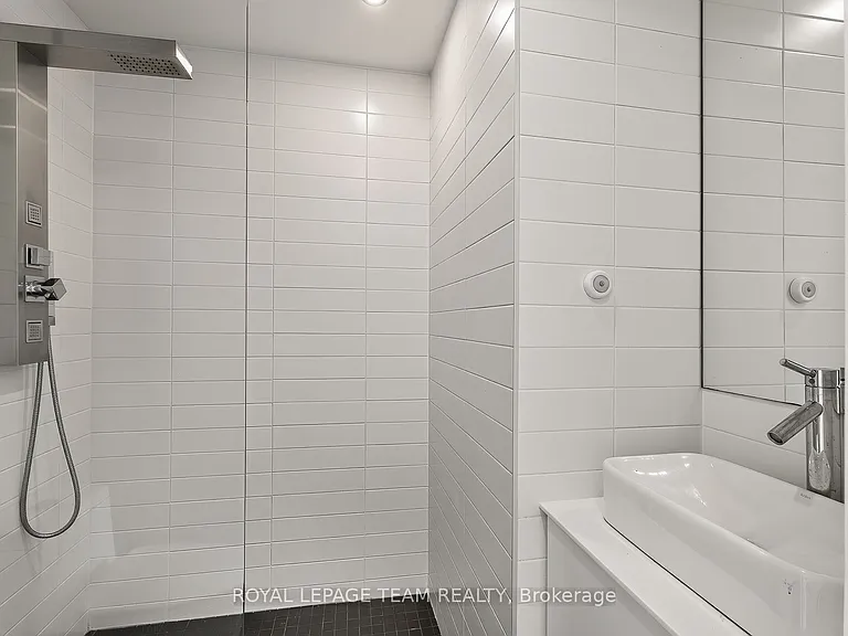 142 Ivy Cres #2 — Photo 26