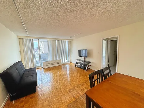 33 Pond Ave Photo 1
