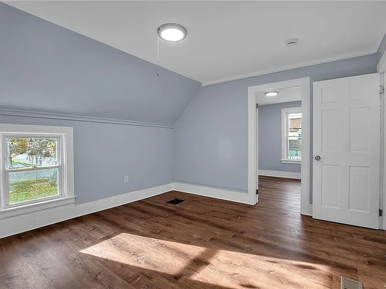 147 Gorton St — Photo 22