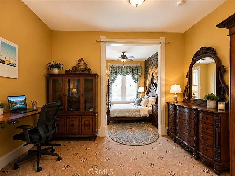 225 N Lima St #203 — Photo 2