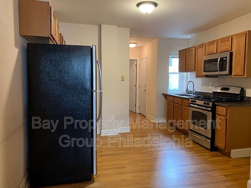 1st image of 10 E Jefferson St Unit 1