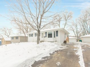 3145 Grimes Ave N, Robbinsdale, MN 55422