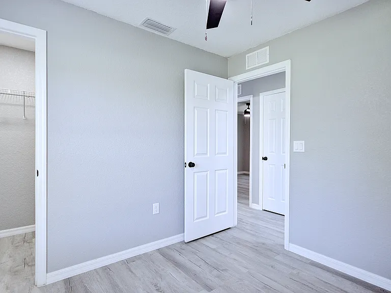 13718 Crow St — Photo 10