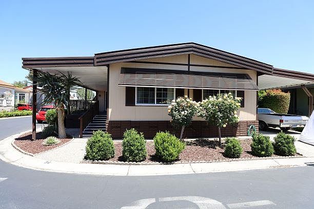 1st image of 34 Quail Hollow Dr #34