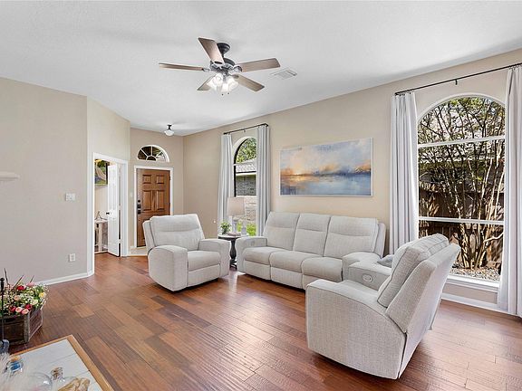 4th image of 12506 Lakeview Dr